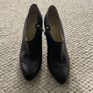 Size 36 Betty muller booty side zippers black leather